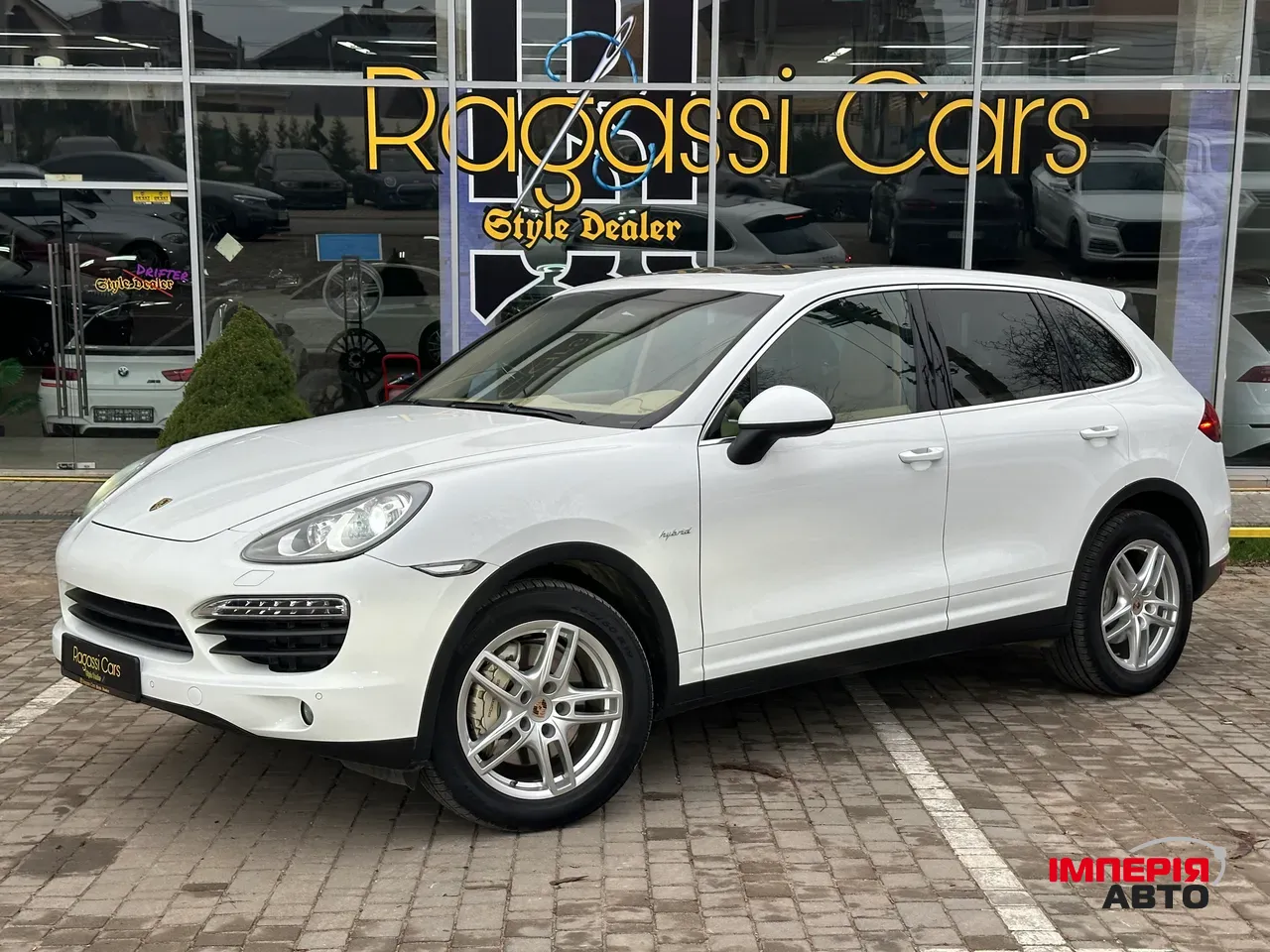 Porsche Cayenne - фото 1