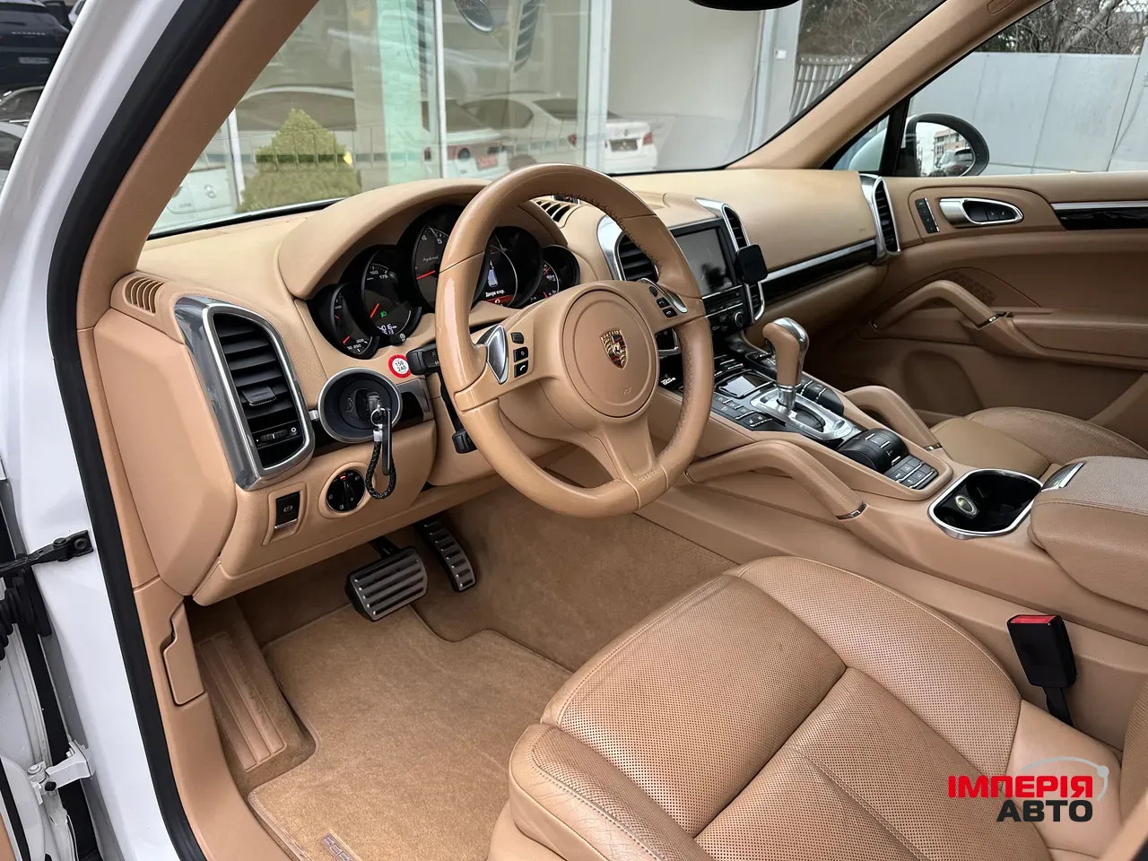 Porsche Cayenne - фото 18