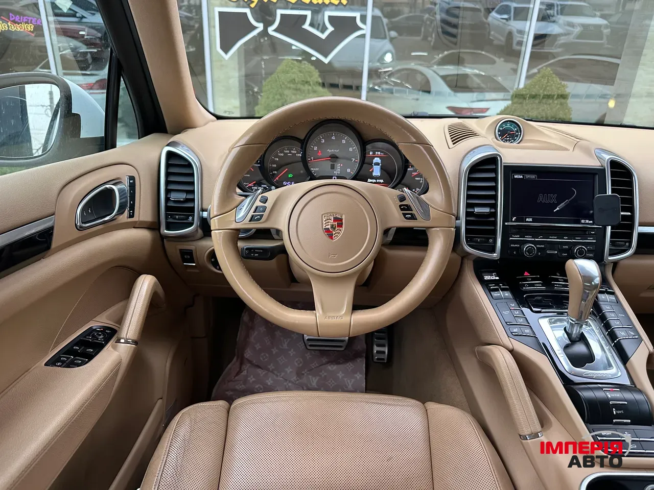 Porsche Cayenne - фото 24