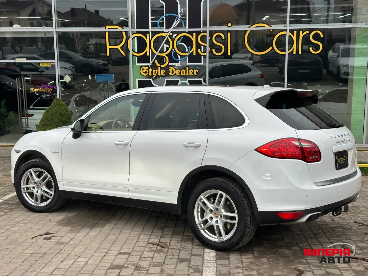 Porsche Cayenne - фото 9