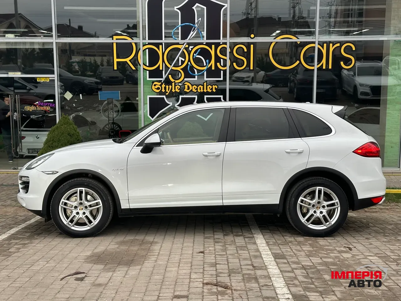 Porsche Cayenne - фото 4