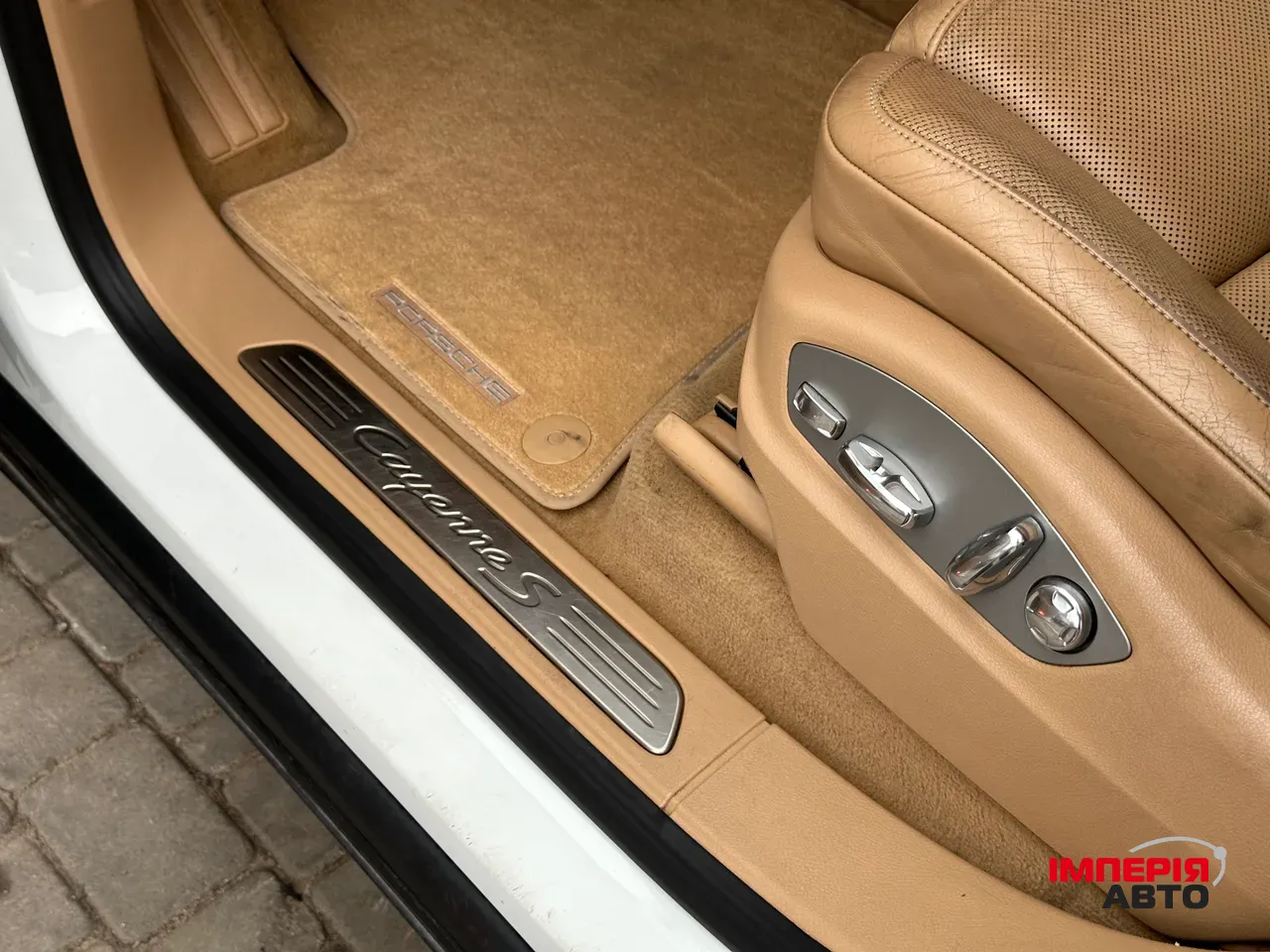 Porsche Cayenne - фото 16