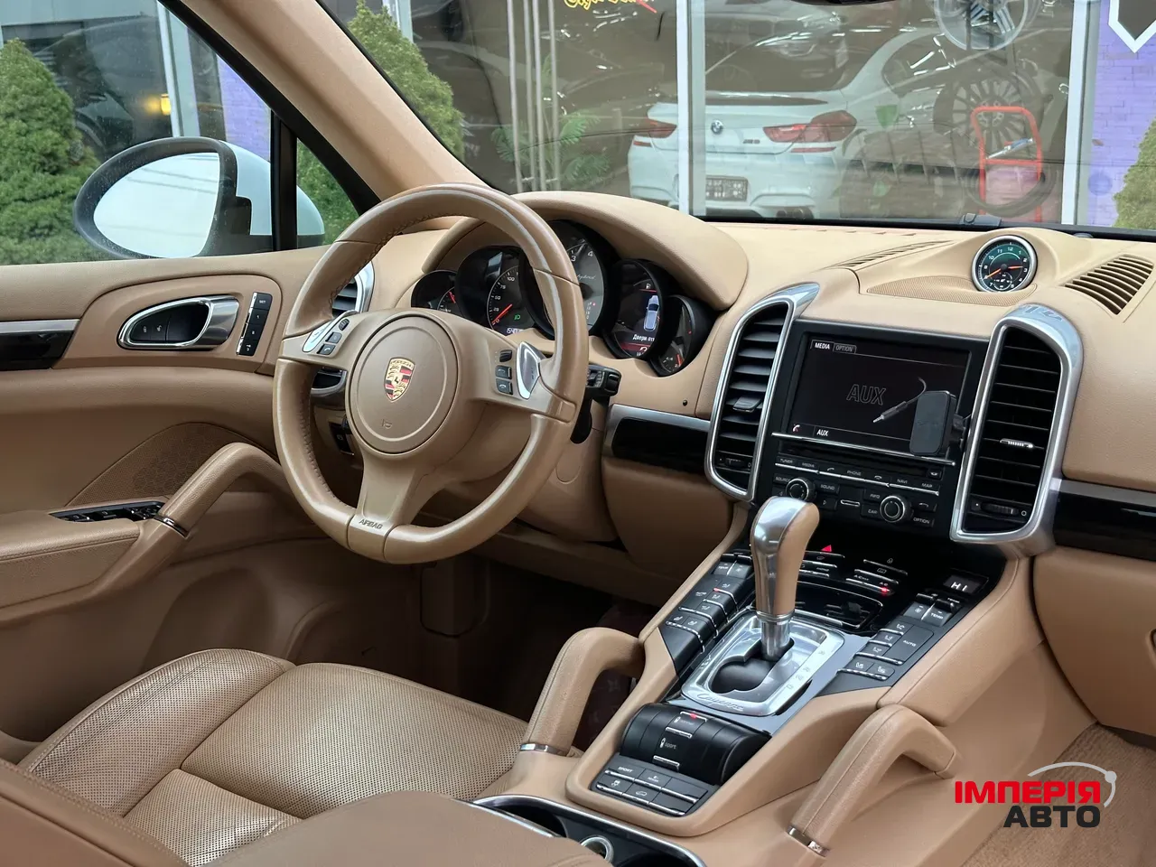 Porsche Cayenne - фото 12