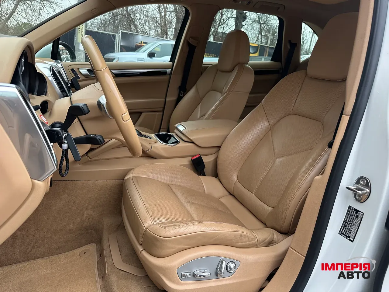 Porsche Cayenne - фото 17