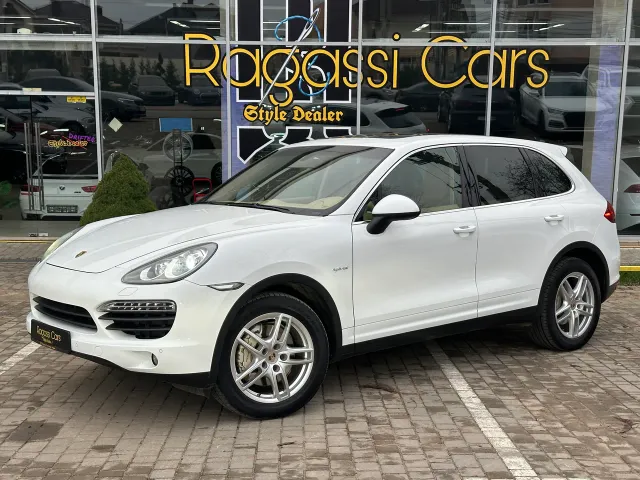 Porsche Cayenne - фото 1