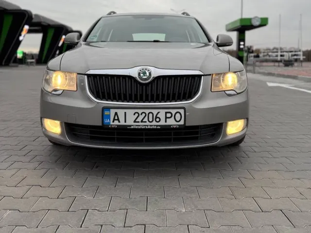 Skoda Superb - фото 5