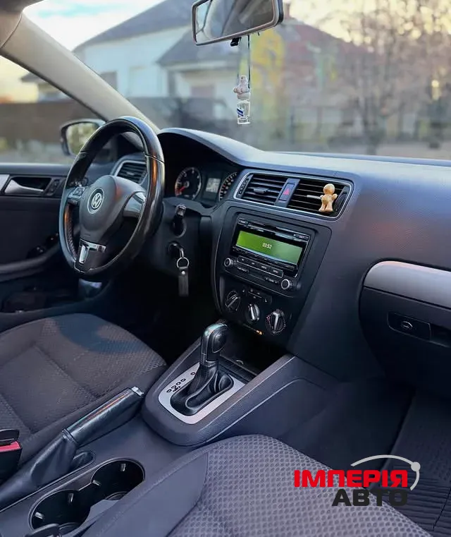 Volkswagen Jetta - фото 11