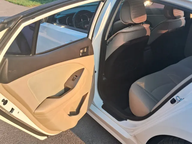 Kia Optima - фото 3