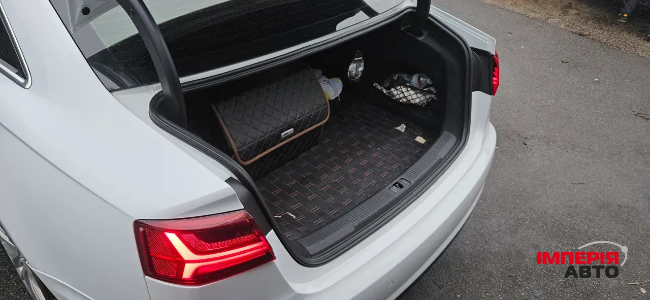 Audi A6 - фото 16