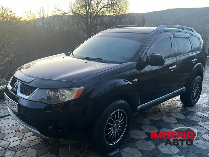 Mitsubishi Outlander - фото 11