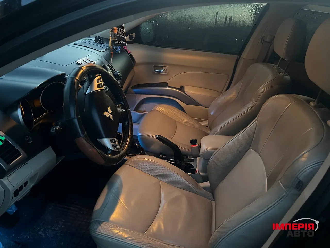 Mitsubishi Outlander - фото 10