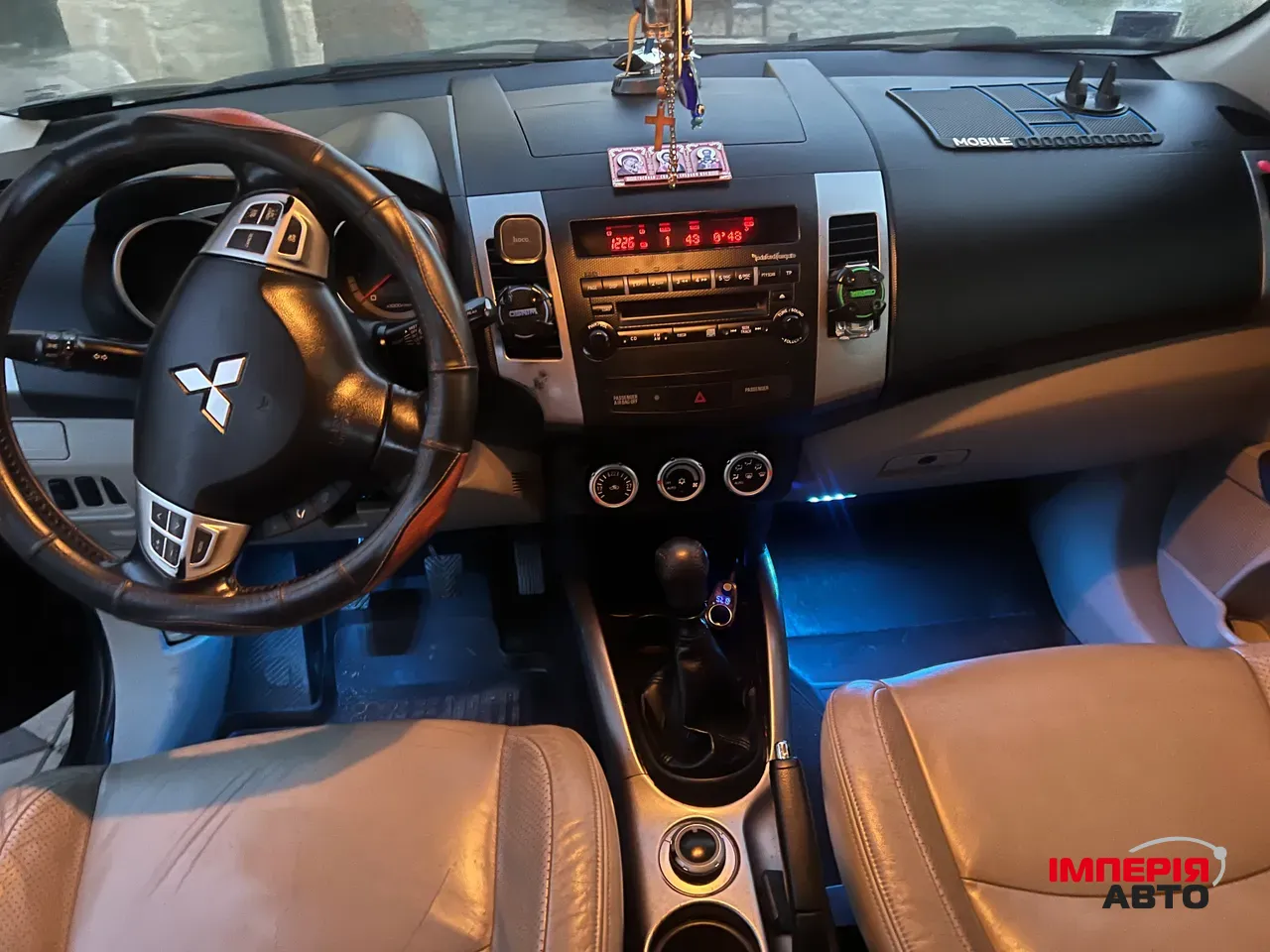 Mitsubishi Outlander - фото 8