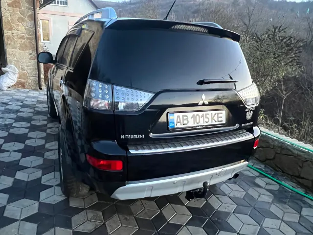 Mitsubishi Outlander - фото 4