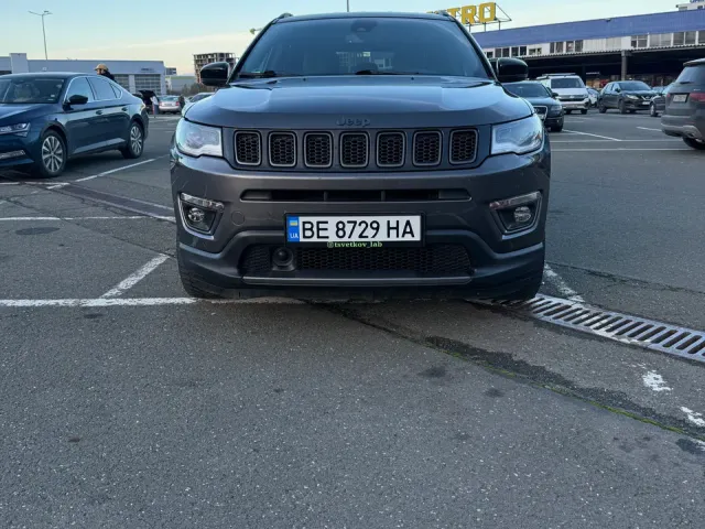Jeep Compass - фото 1