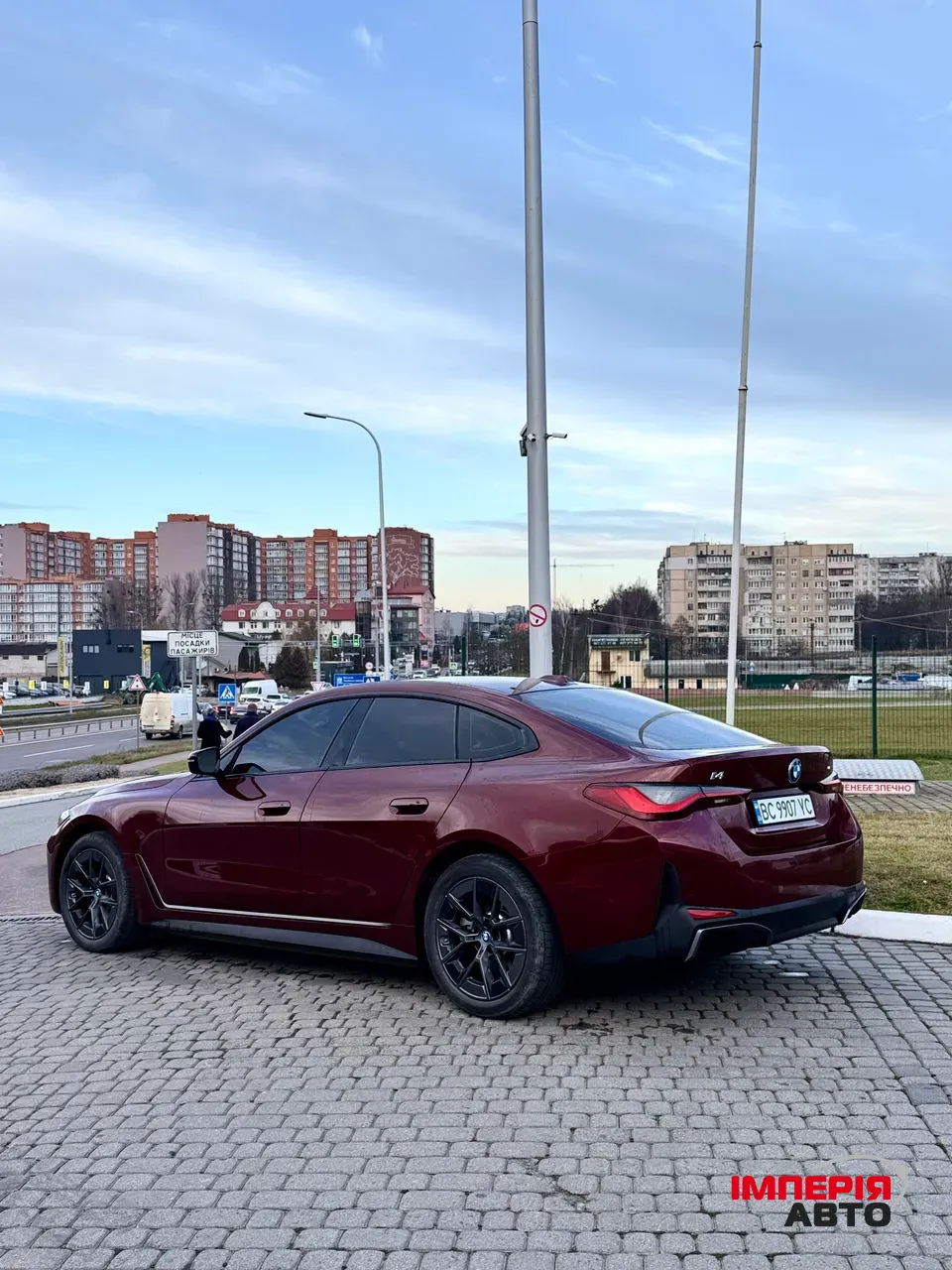 BMW i4 - фото 4