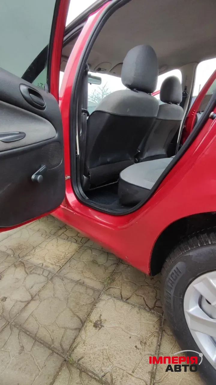 Peugeot 206 - фото 24