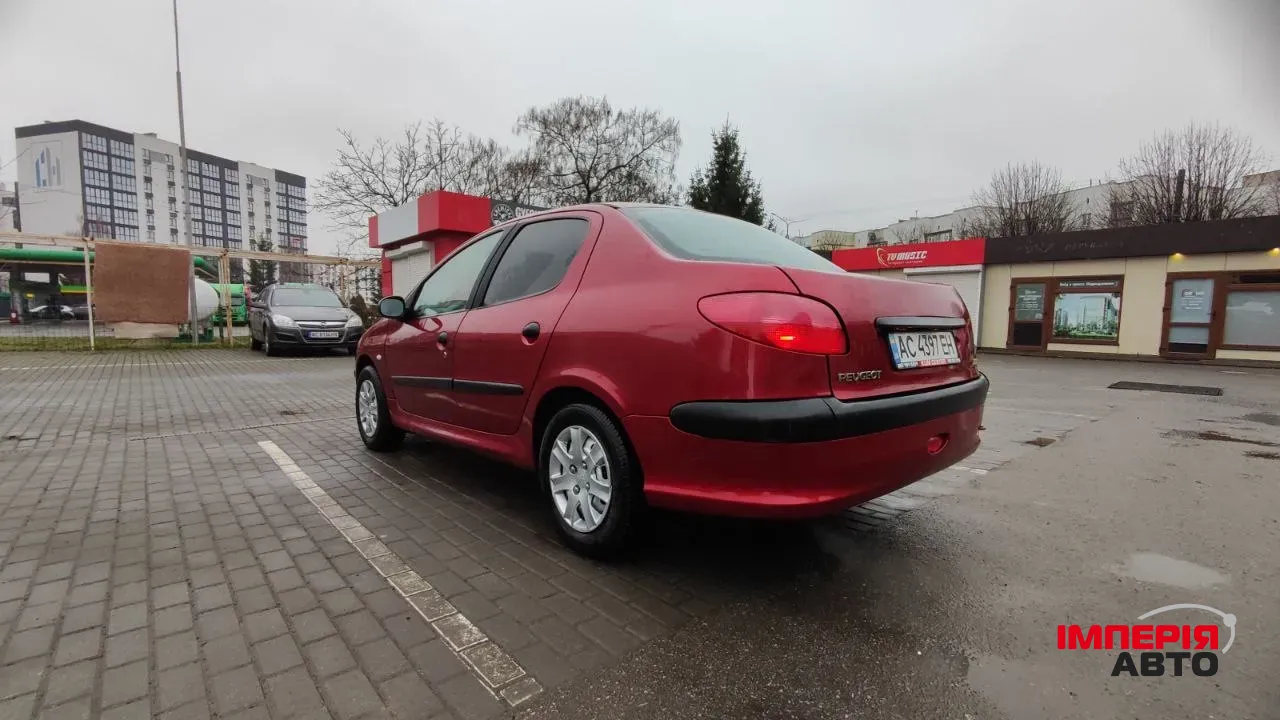 Peugeot 206 - фото 12