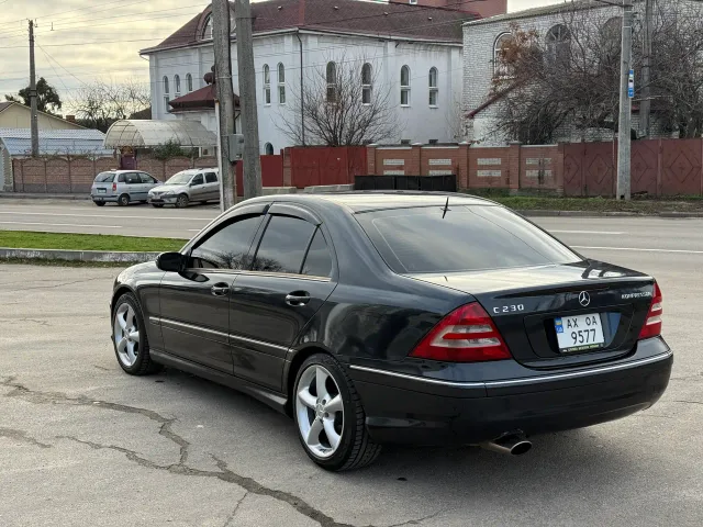Mercedes-Benz C-Класс - фото 3