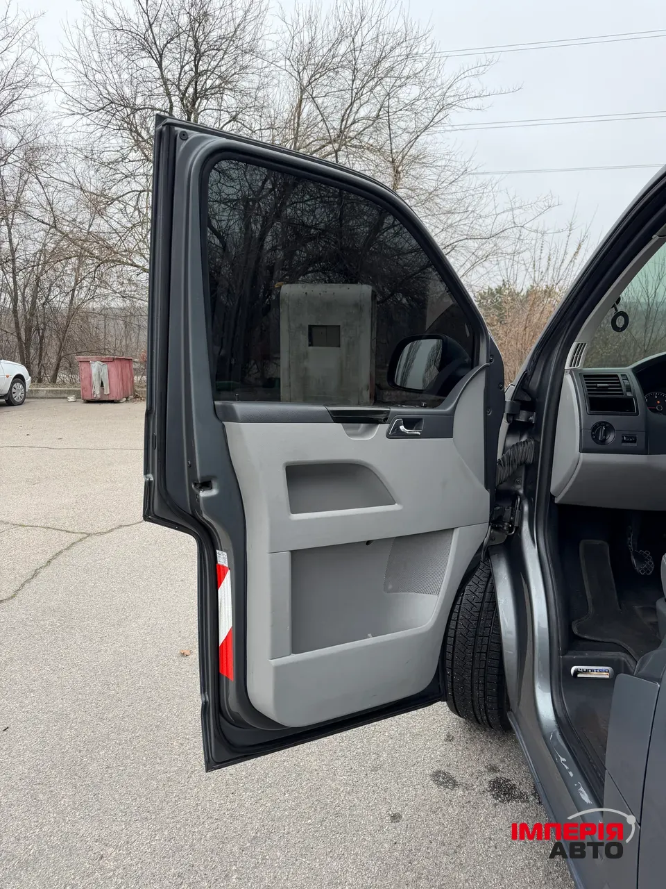 Volkswagen Caravelle - фото 17