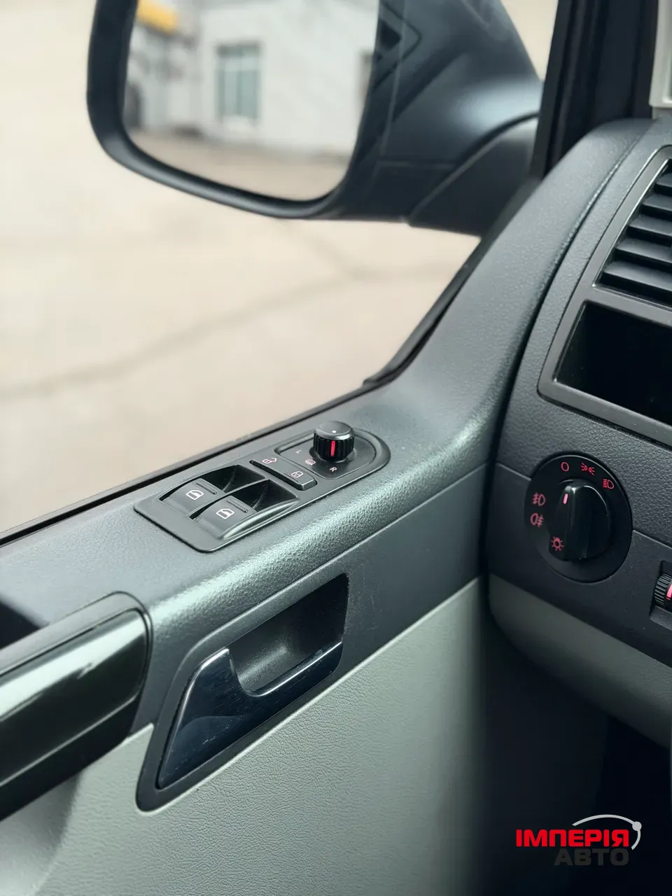 Volkswagen Caravelle - фото 29