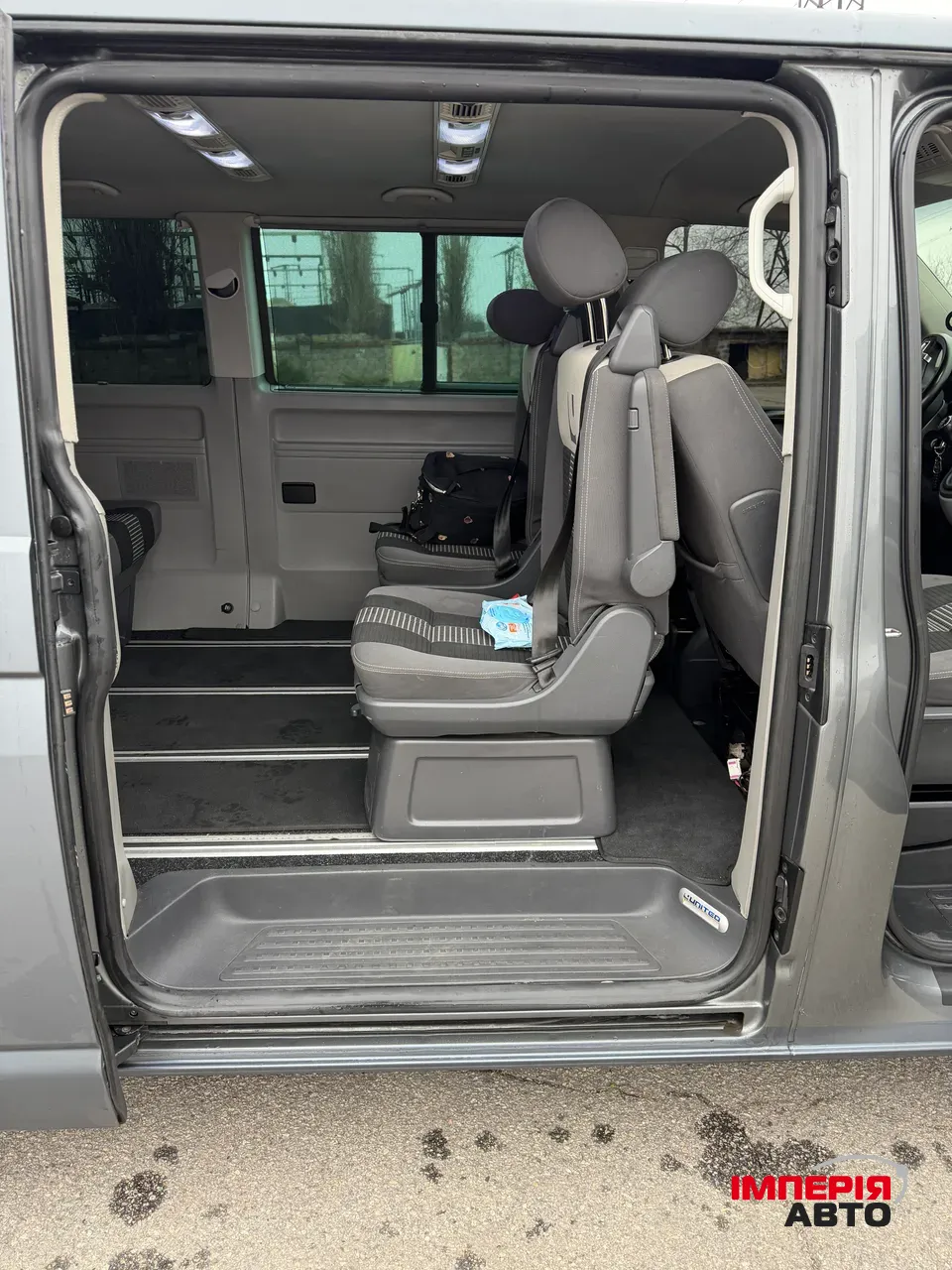 Volkswagen Caravelle - фото 23