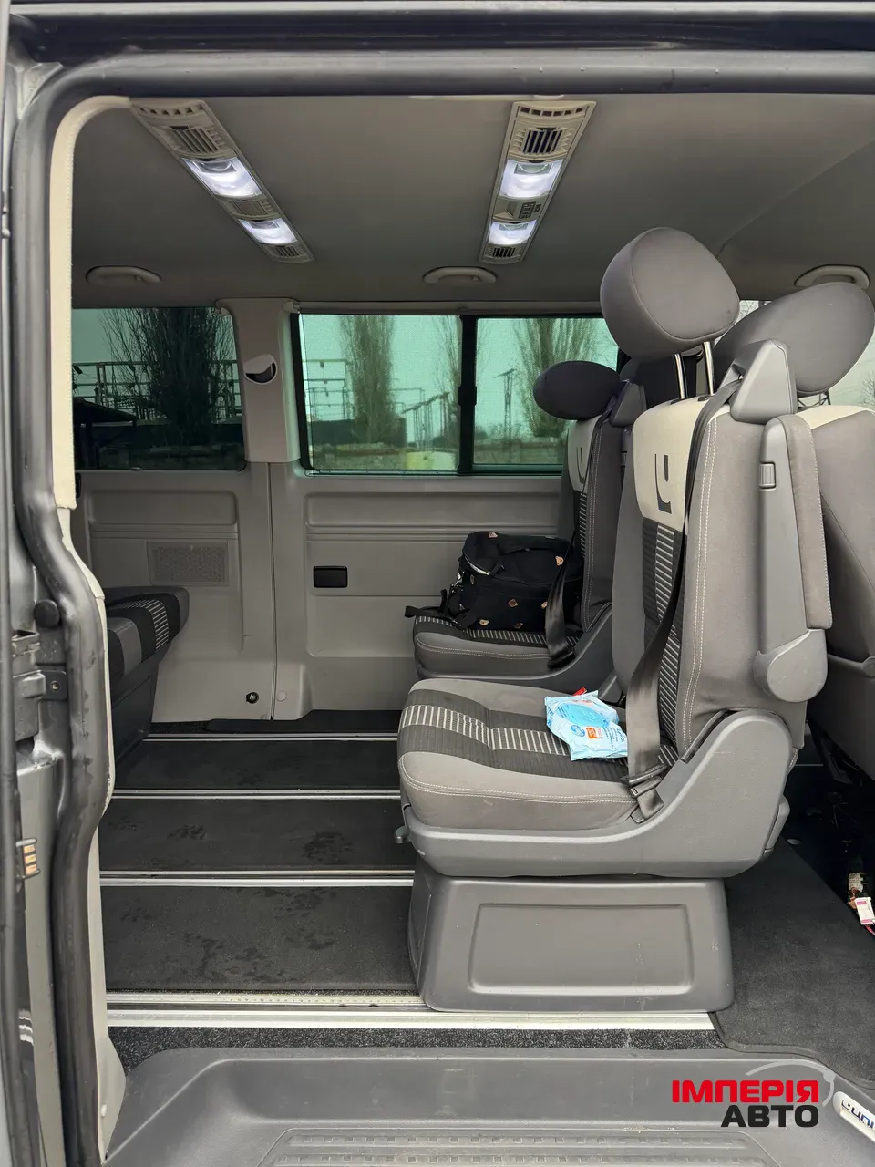 Volkswagen Caravelle - фото 26