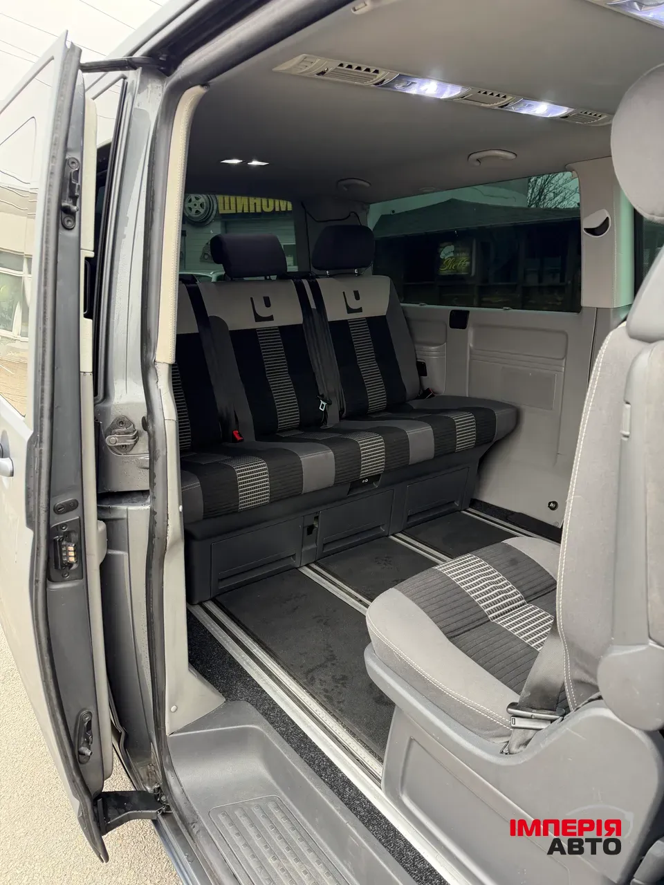 Volkswagen Caravelle - фото 25