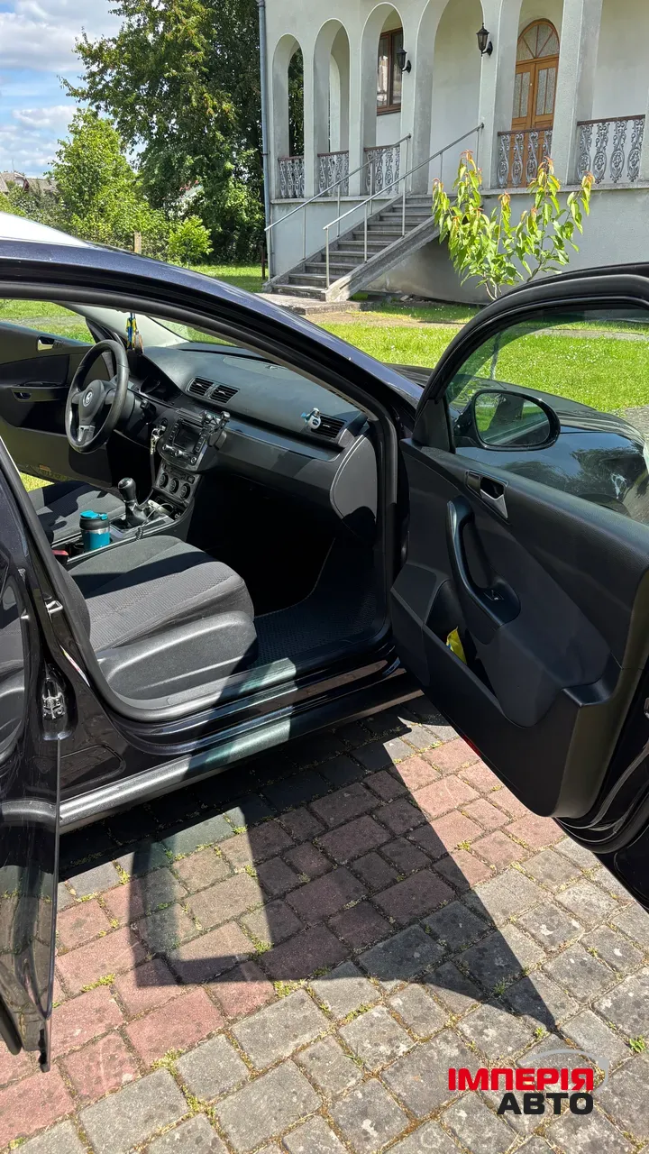 Volkswagen Passat - фото 13