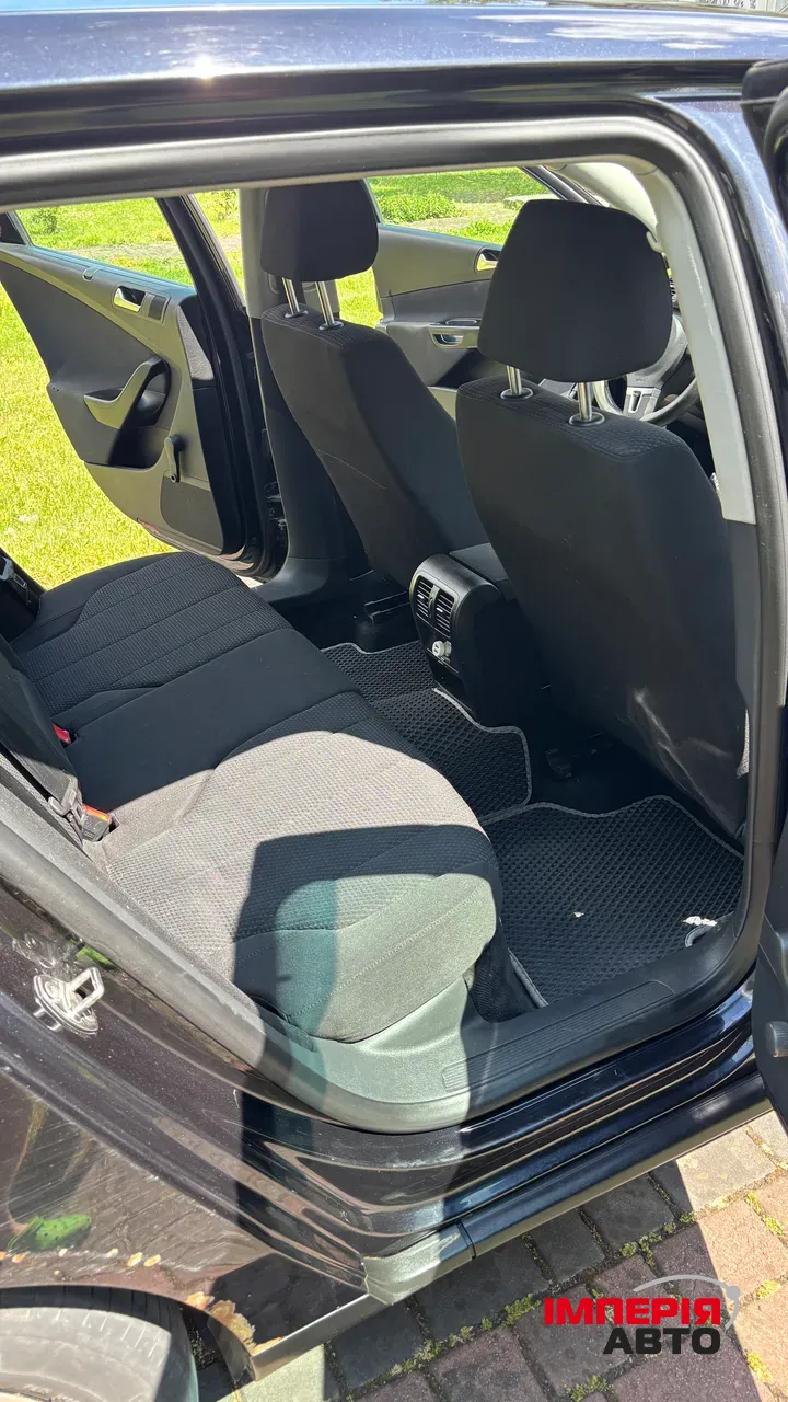 Volkswagen Passat - фото 10