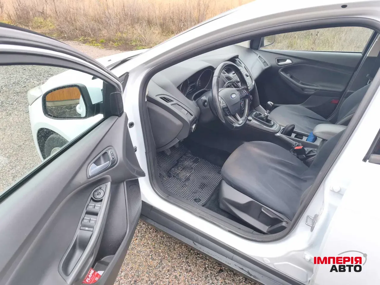 Ford Focus - фото 8