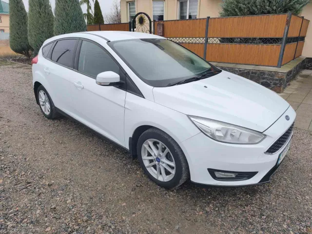 Ford Focus - фото 1