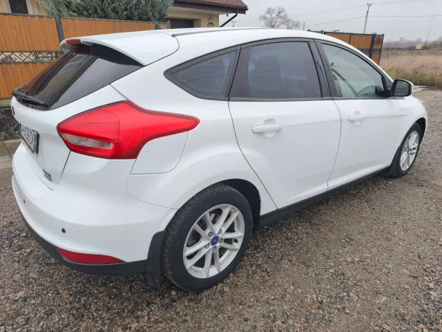 Ford Focus - фото 3