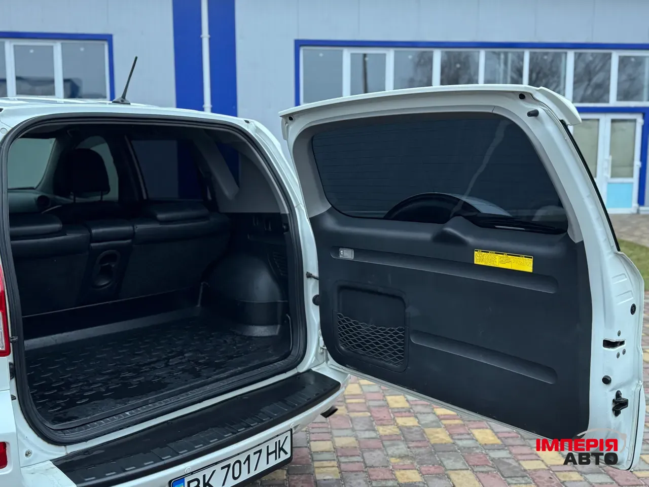 Toyota RAV4 - фото 17