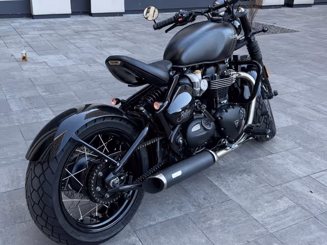 Triumph Bonneville Bobber - зображення 3