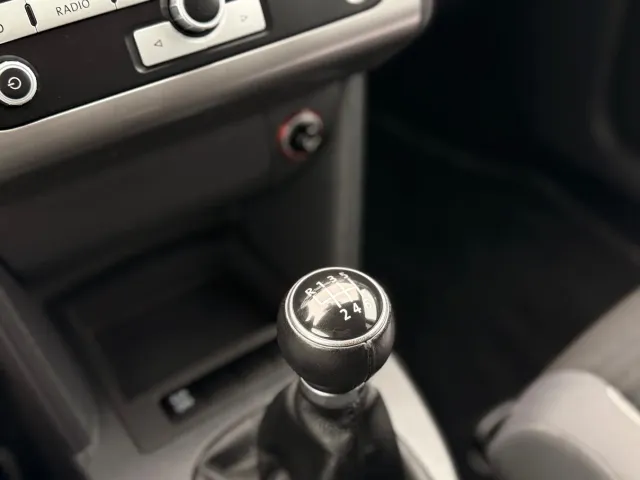 Volkswagen Touran - фото 2