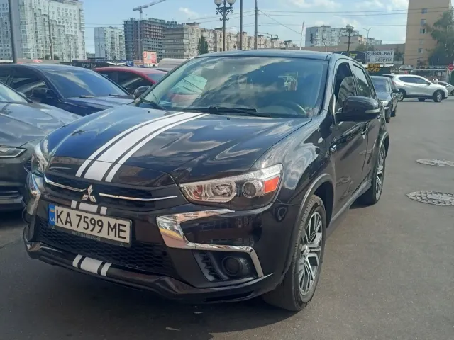Mitsubishi Outlander Sport - фото 1