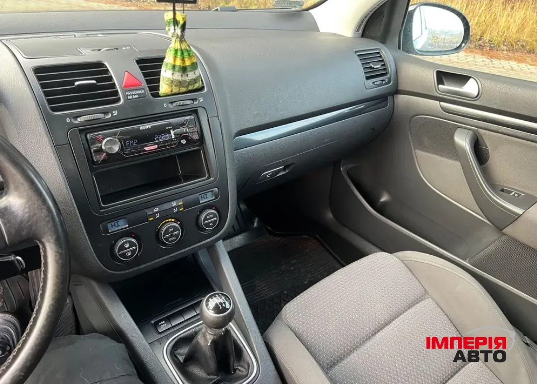 Volkswagen Golf - фото 14