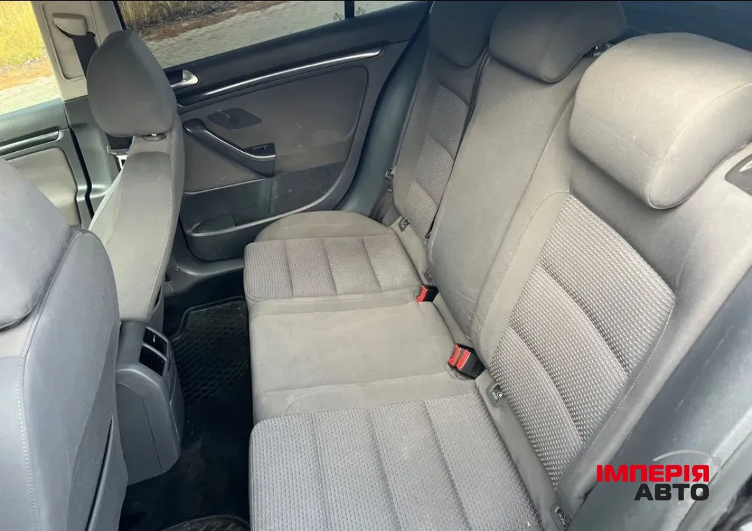 Volkswagen Golf - фото 16