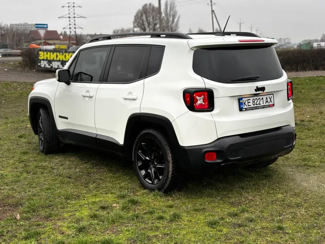 Jeep Renegade - фото 3