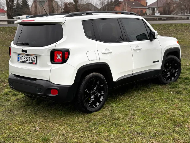 Jeep Renegade - фото 4