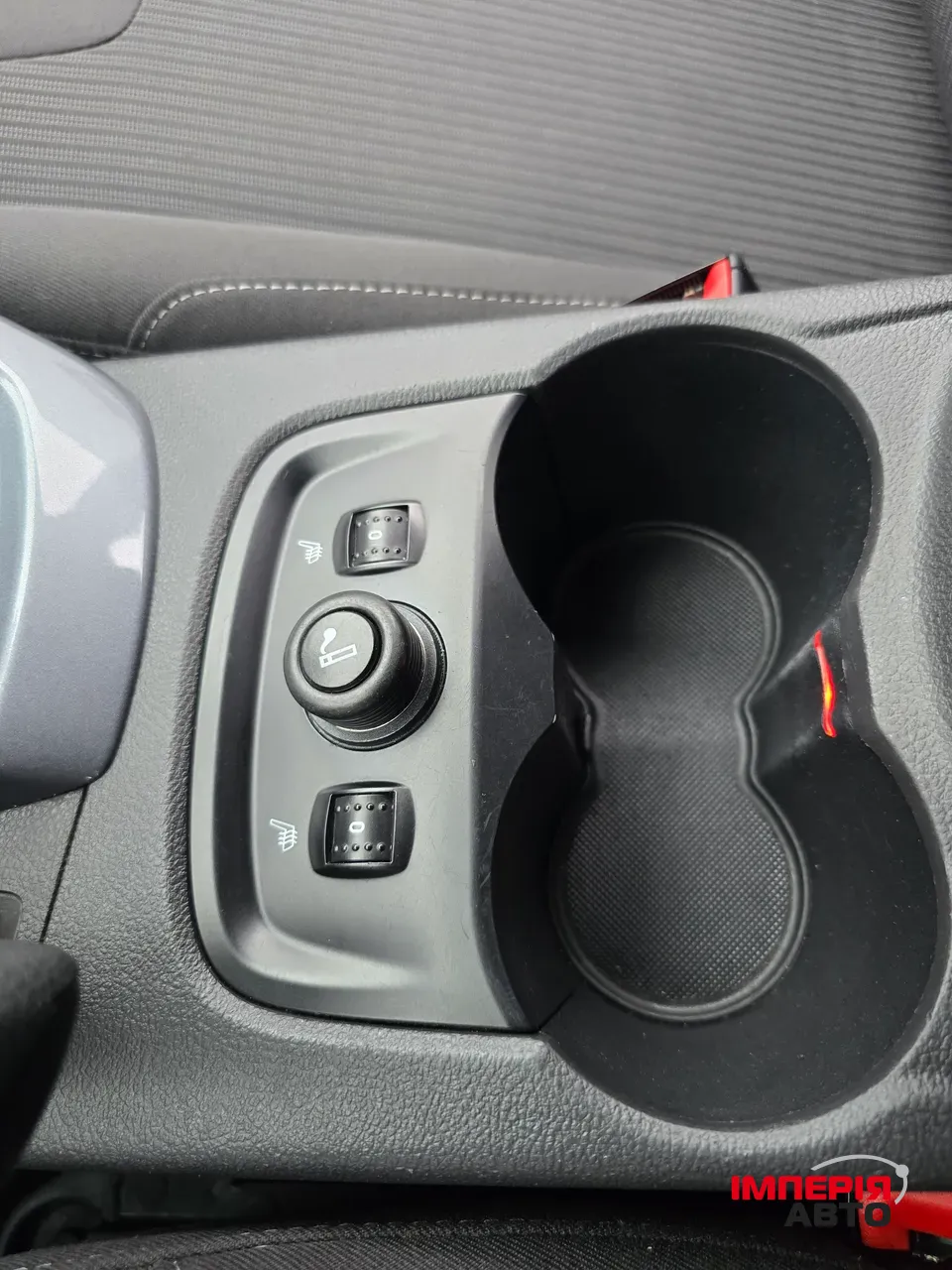 Ford Focus - фото 16