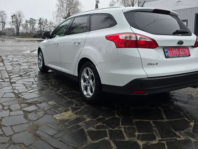 Ford Focus - фото 3