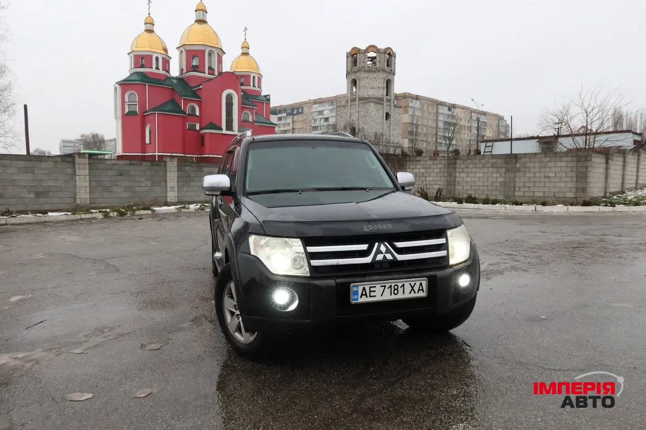 Mitsubishi Pajero - фото 11