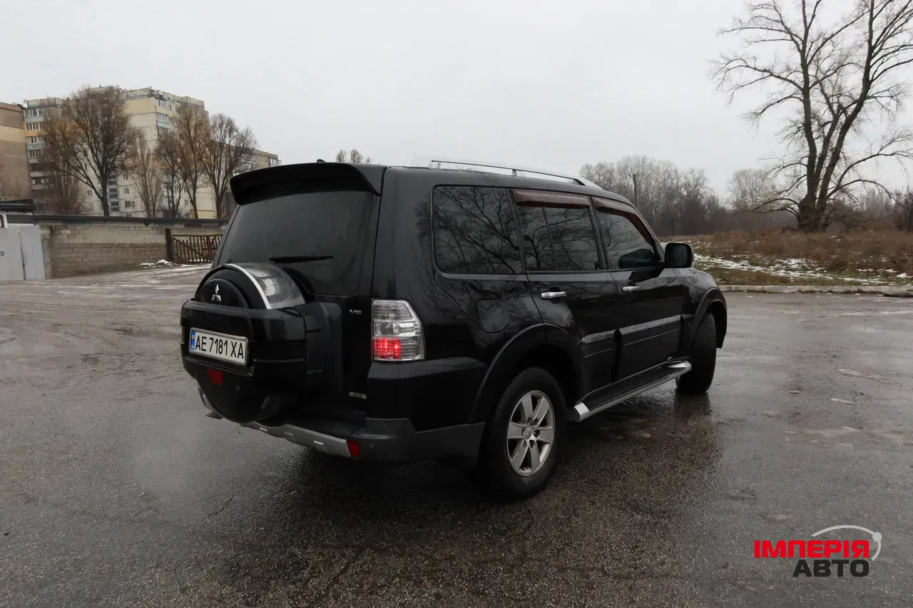 Mitsubishi Pajero - фото 18