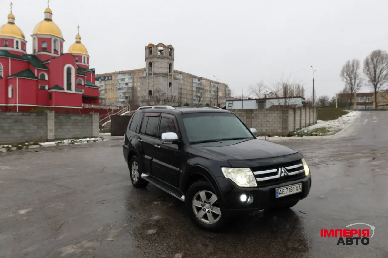 Mitsubishi Pajero - фото 1