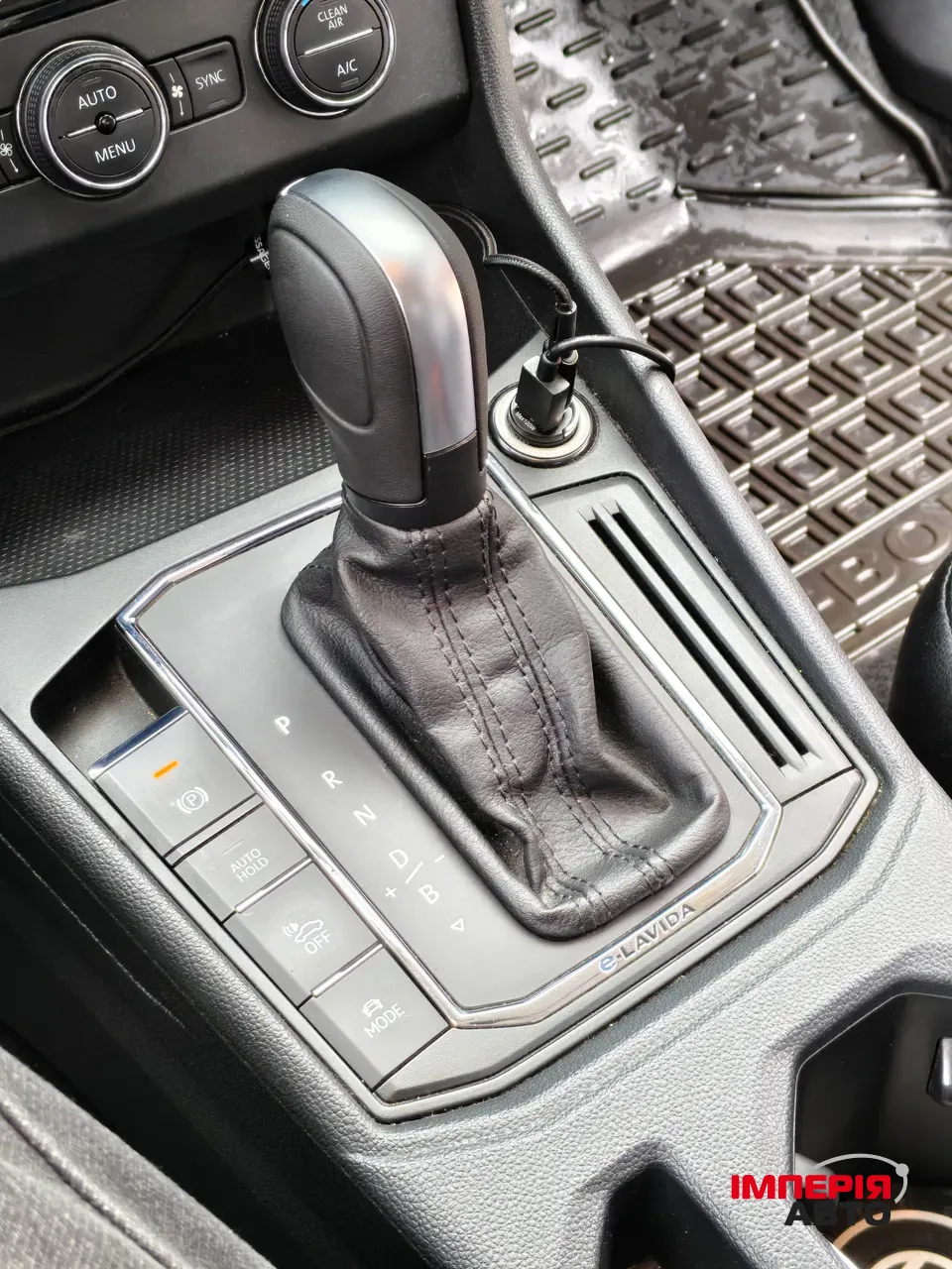 Volkswagen Lavida - фото 24