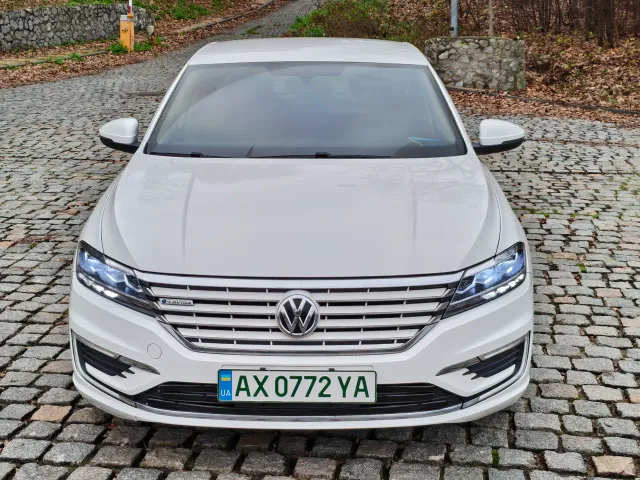 Volkswagen Lavida - фото 3