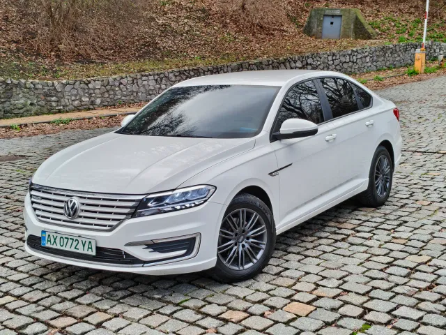 Volkswagen Lavida - фото 2