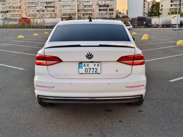 Volkswagen Lavida - фото 4