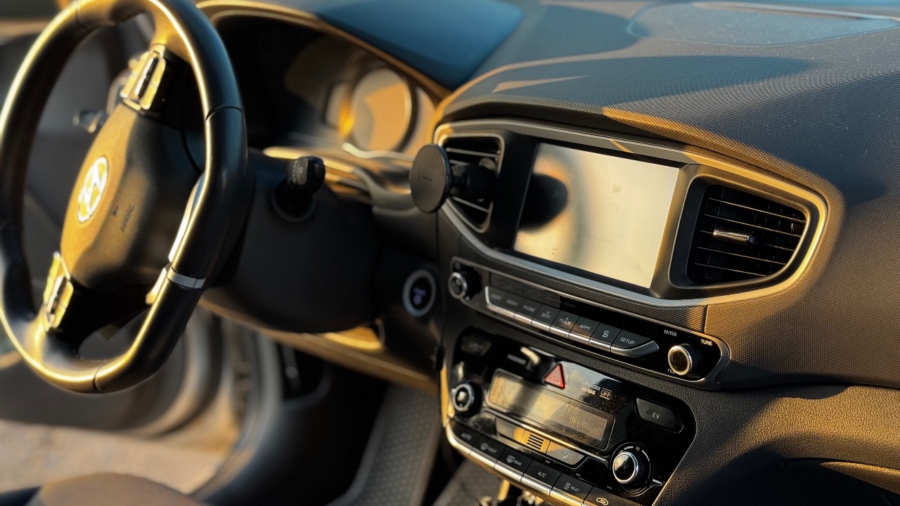 Hyundai IONIQ - фото 3